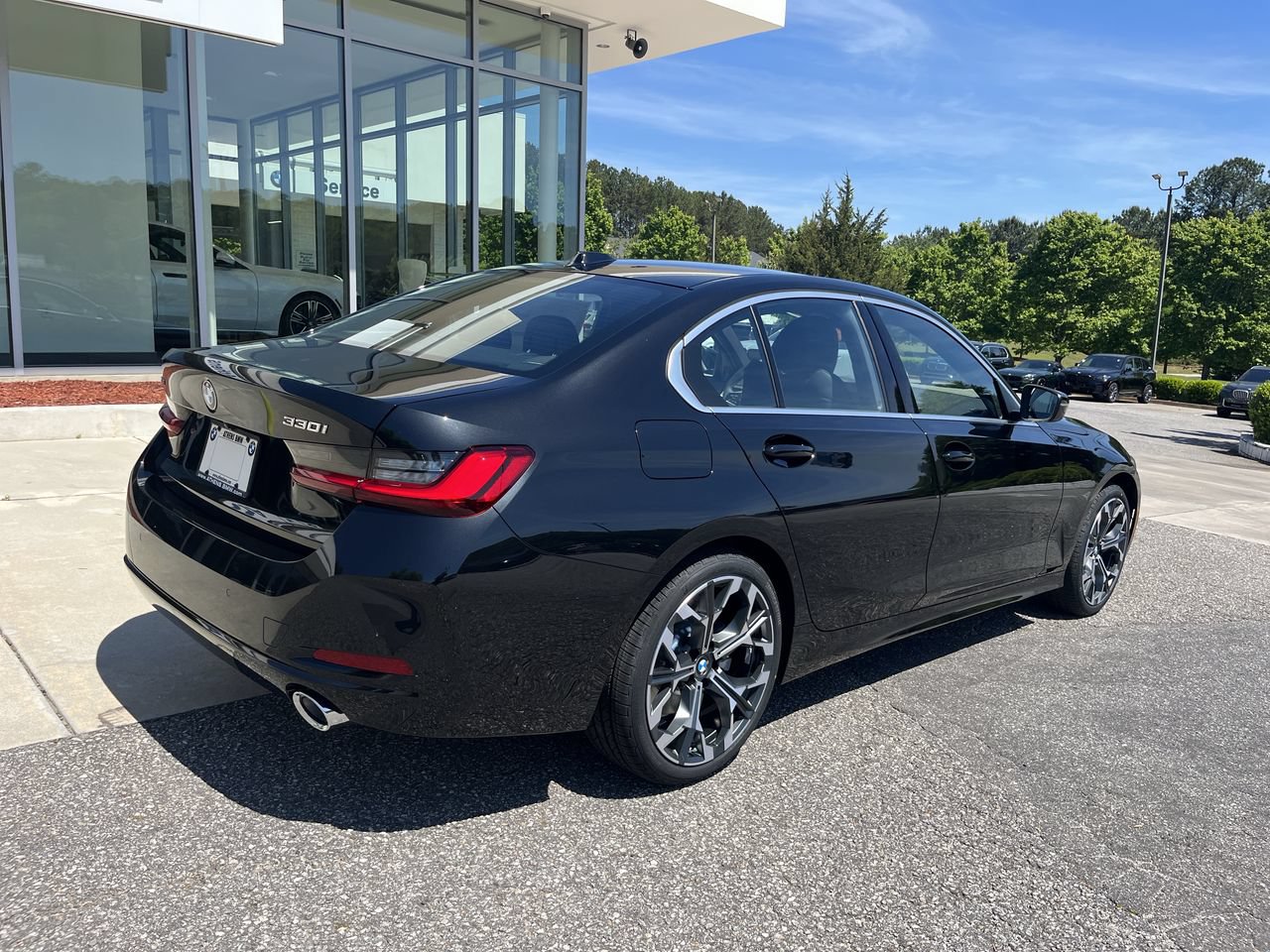 Used 2026 BMW 330i xDrive Sedan w/ Premium Package AWD/4WD image 8