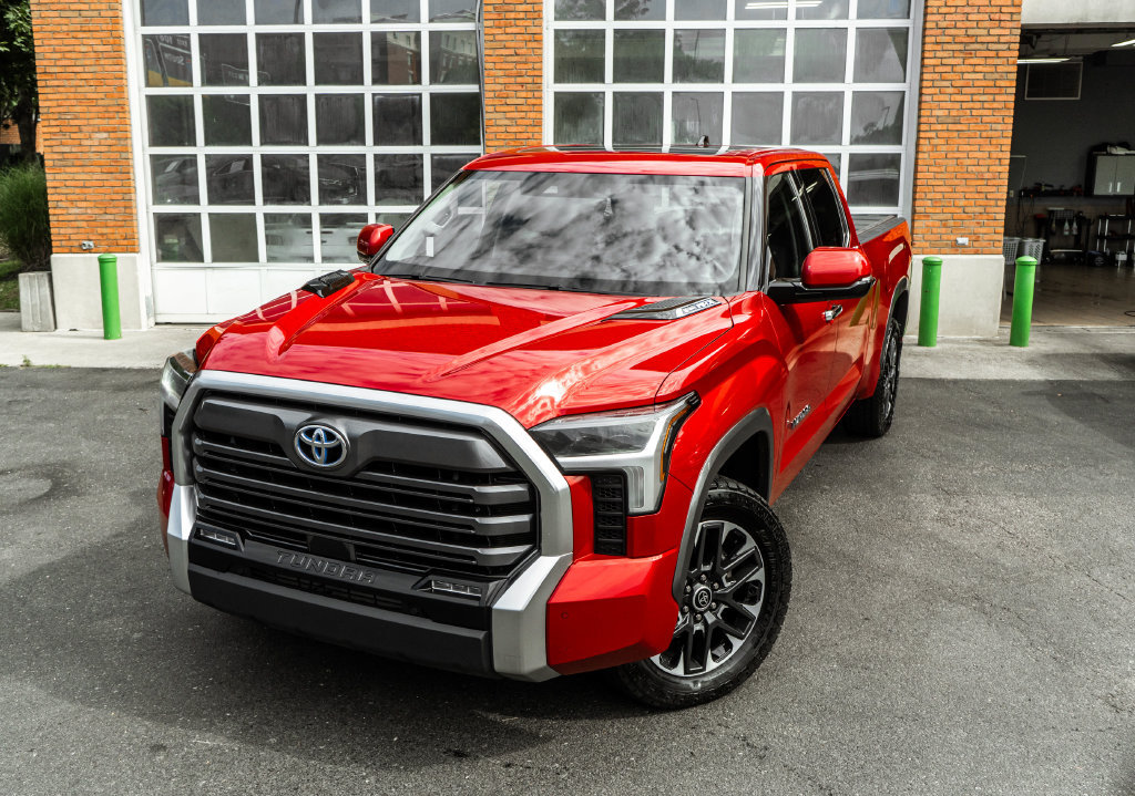 Used 2023 Toyota Tundra Limited AWD/4WD image 2