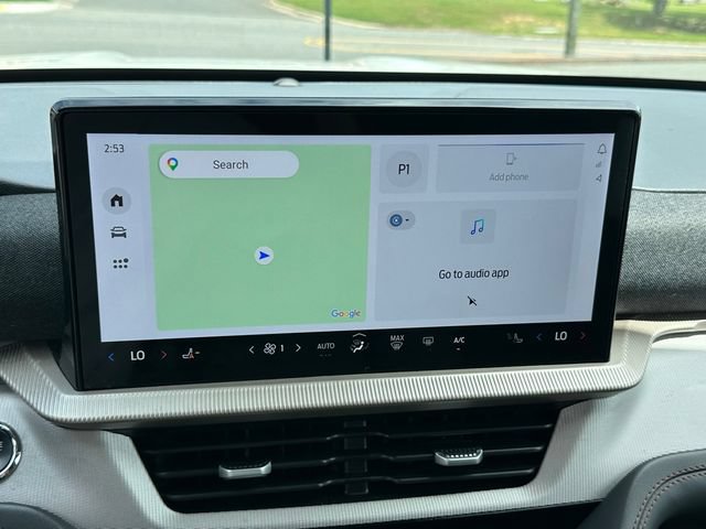 Used 2025 Ford Explorer Active AWD/4WD image 29