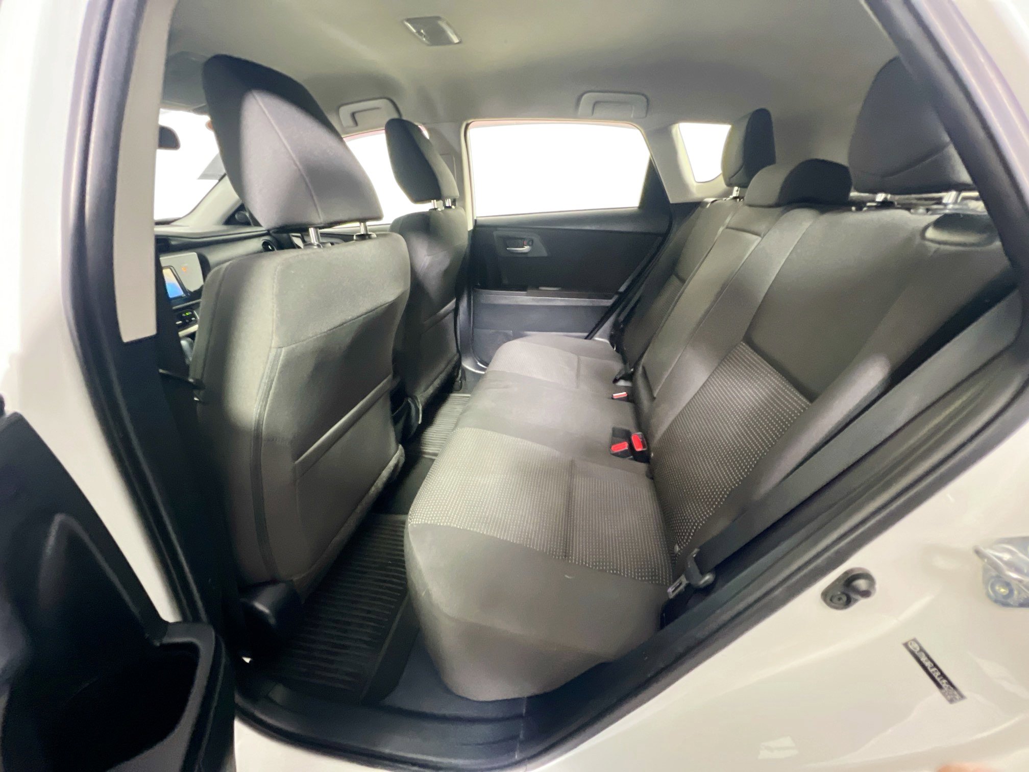 Used 2018 Toyota Corolla iM image 28