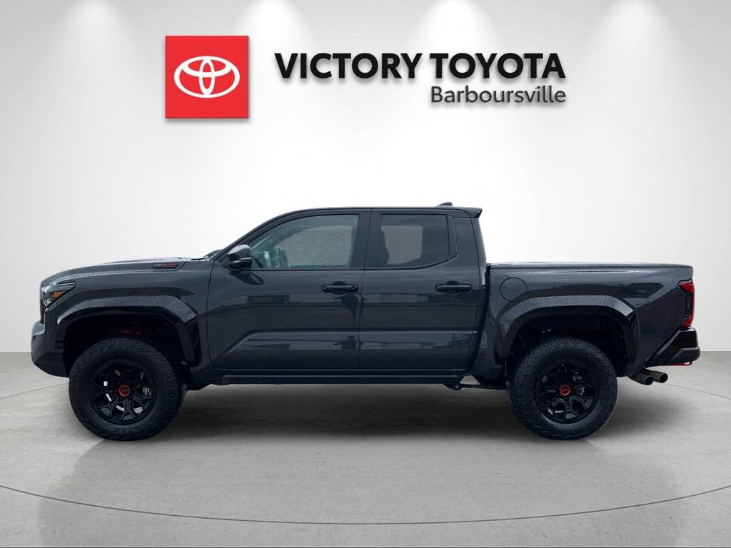 Used 2025 Toyota Tacoma TRD Pro AWD/4WD image 2