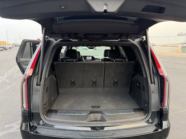 Used 2023 Cadillac Escalade Sport AWD/4WD image 17