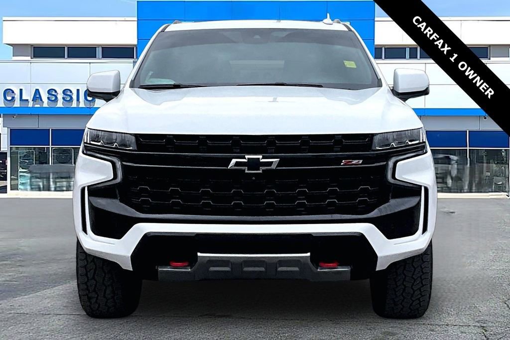 Used 2024 Chevrolet Suburban Z71 w/ Luxury Package AWD/4WD image 2