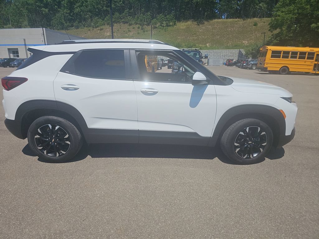 New 2023 Chevrolet TrailBlazer LT w/ Convenience Package FWD image 4