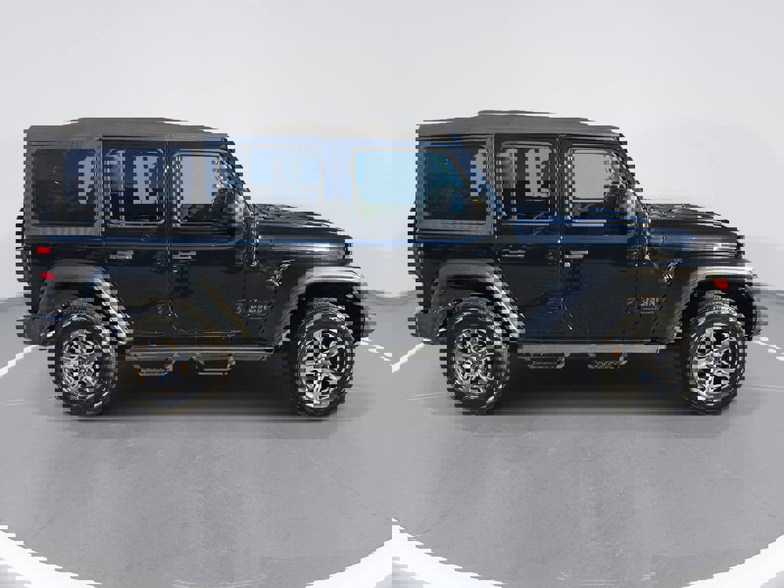 Used 2022 Jeep Wrangler Sport S image 4