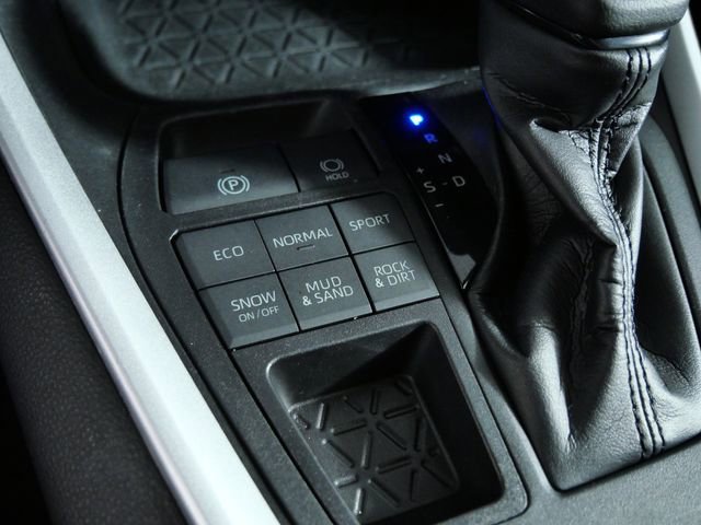 Used 2020 Toyota RAV4 XLE w/ All Weather Liner Package AWD/4WD image 26