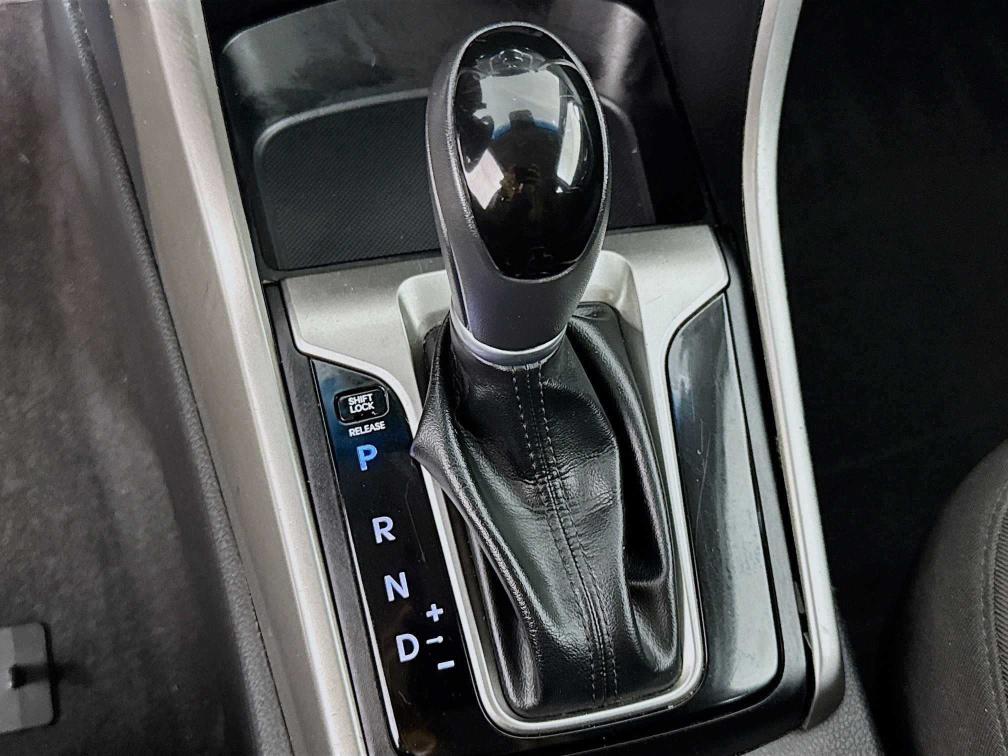 Used 2017 Hyundai Elantra GT image 18