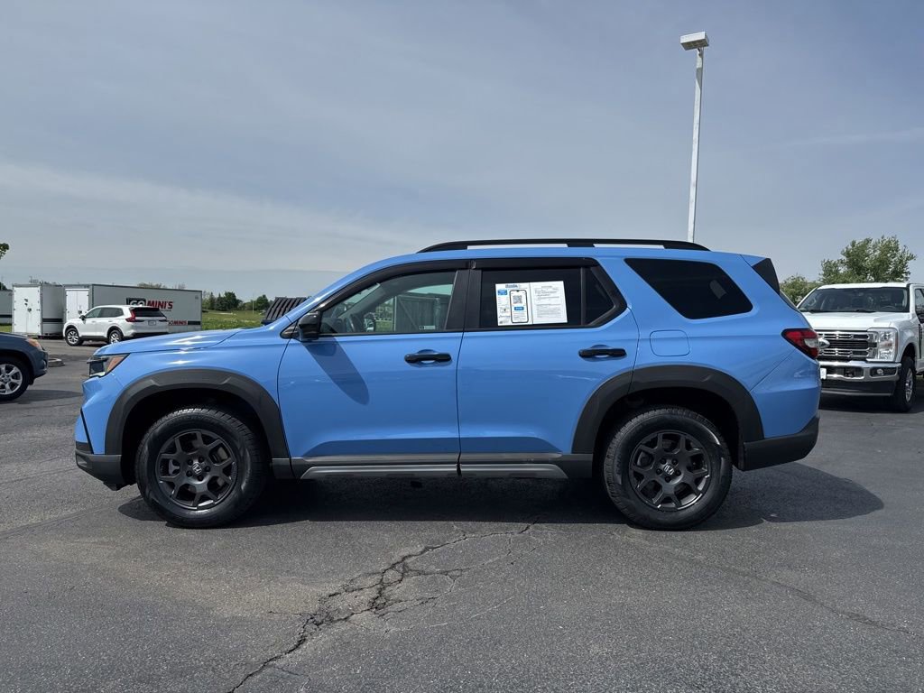 Certified 2023 Honda Pilot TrailSport image 4