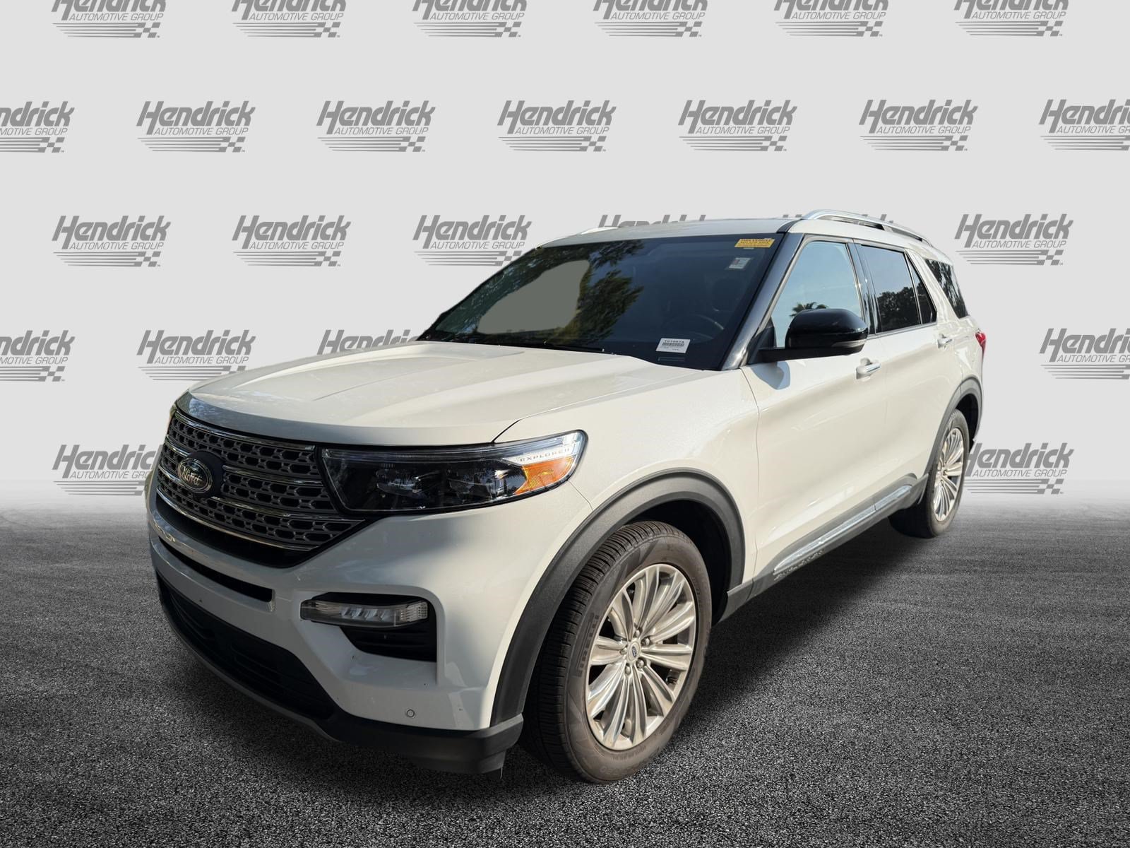 Used 2022 Ford Explorer Limited w/ Equipment Group 301A RWD image 5