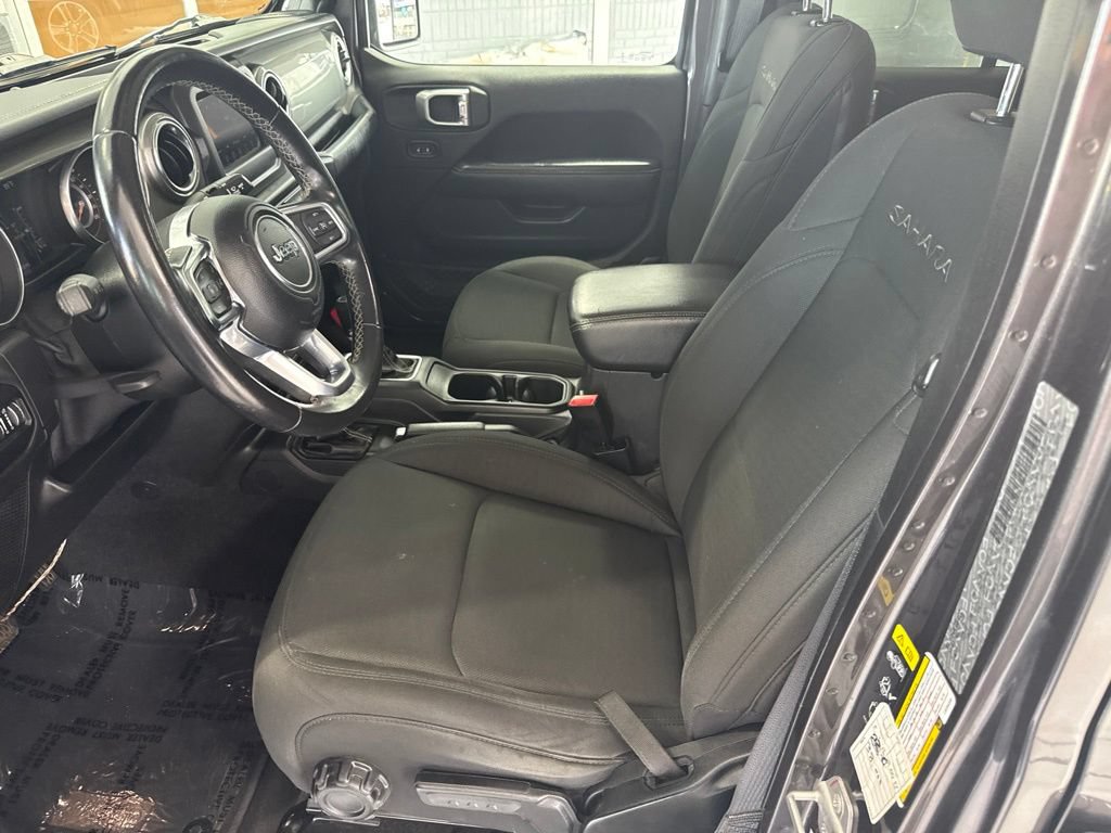 Used 2020 Jeep Wrangler Unlimited Sahara AWD/4WD image 22