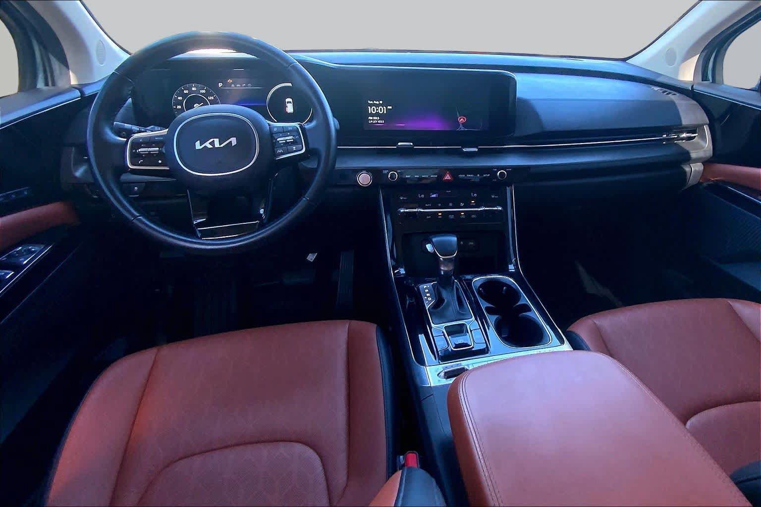 Used 2023 Kia Carnival SX FWD image 16