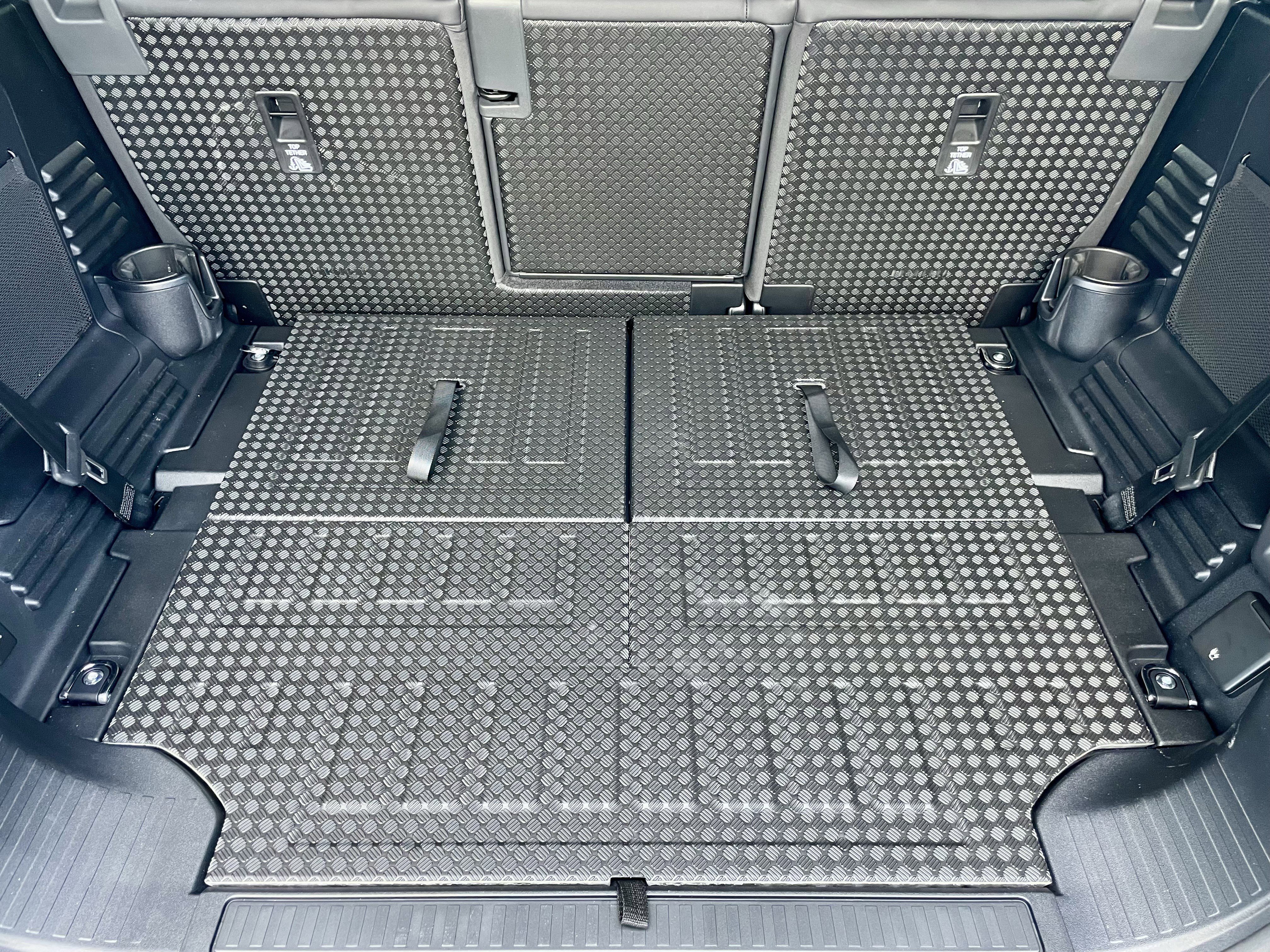 Used 2024 Land Rover Defender 110 S image 37