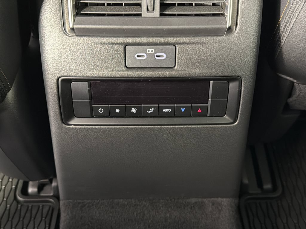 Used 2025 MAZDA CX-70 Plug-In Hybrid w/ Premium Pkg AWD/4WD image 18