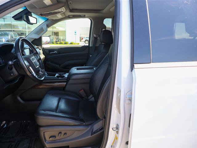 Used 2019 GMC Yukon XL SLT w/ Open Road Package AWD/4WD image 3