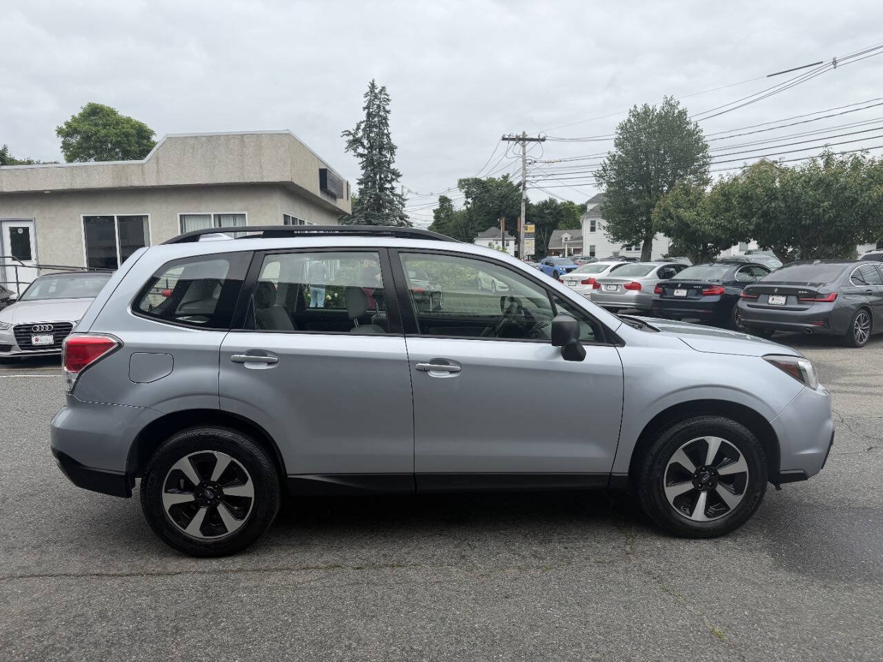 Used 2017 Subaru Forester 2.5i w/ Alloy Wheel Package AWD/4WD image 9