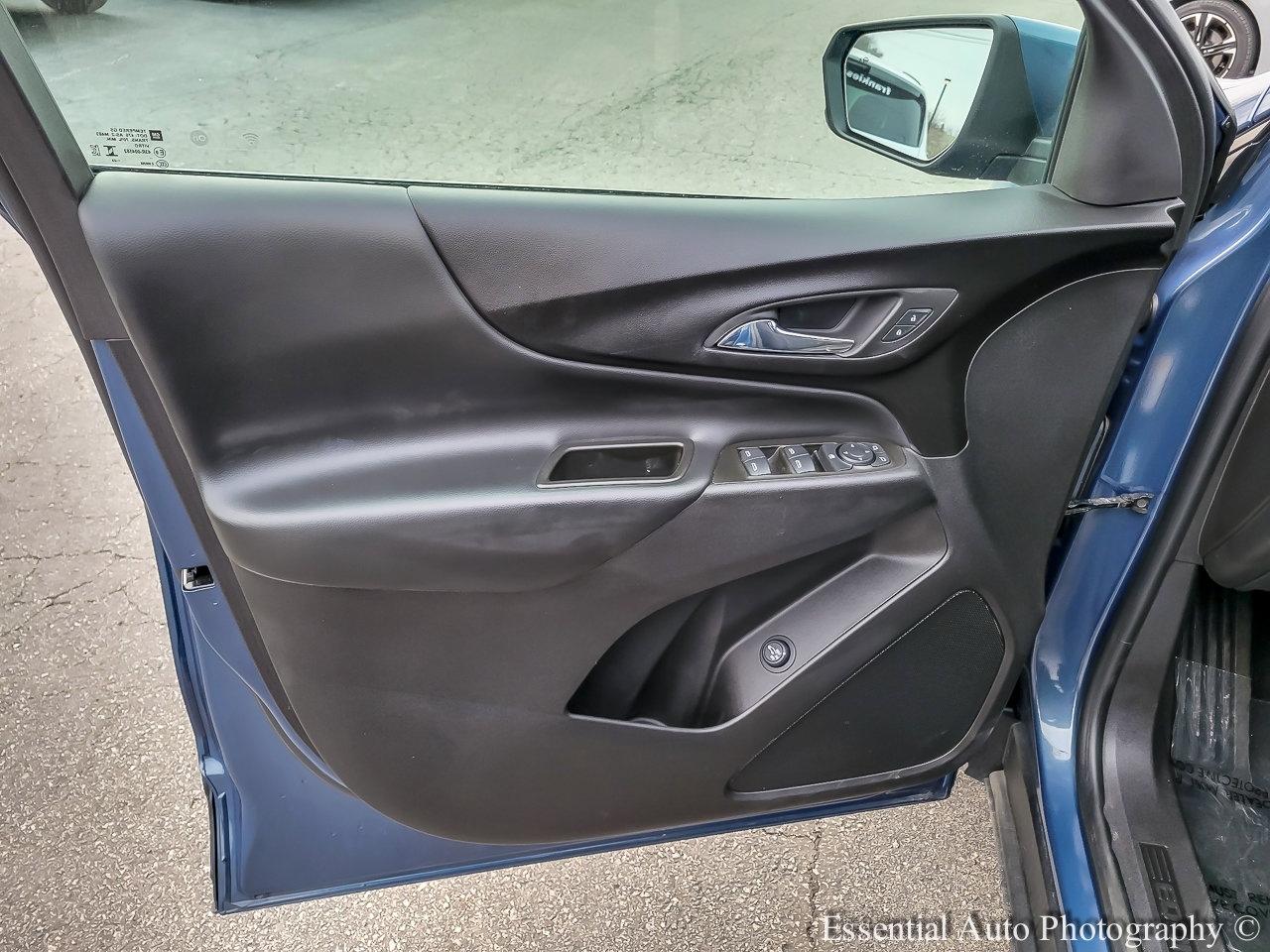 Used 2024 Chevrolet Equinox LT w/ LPO, Floor Liner Package AWD/4WD image 22