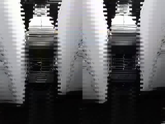 Used 2024 Land Rover Range Rover Evoque S image 28