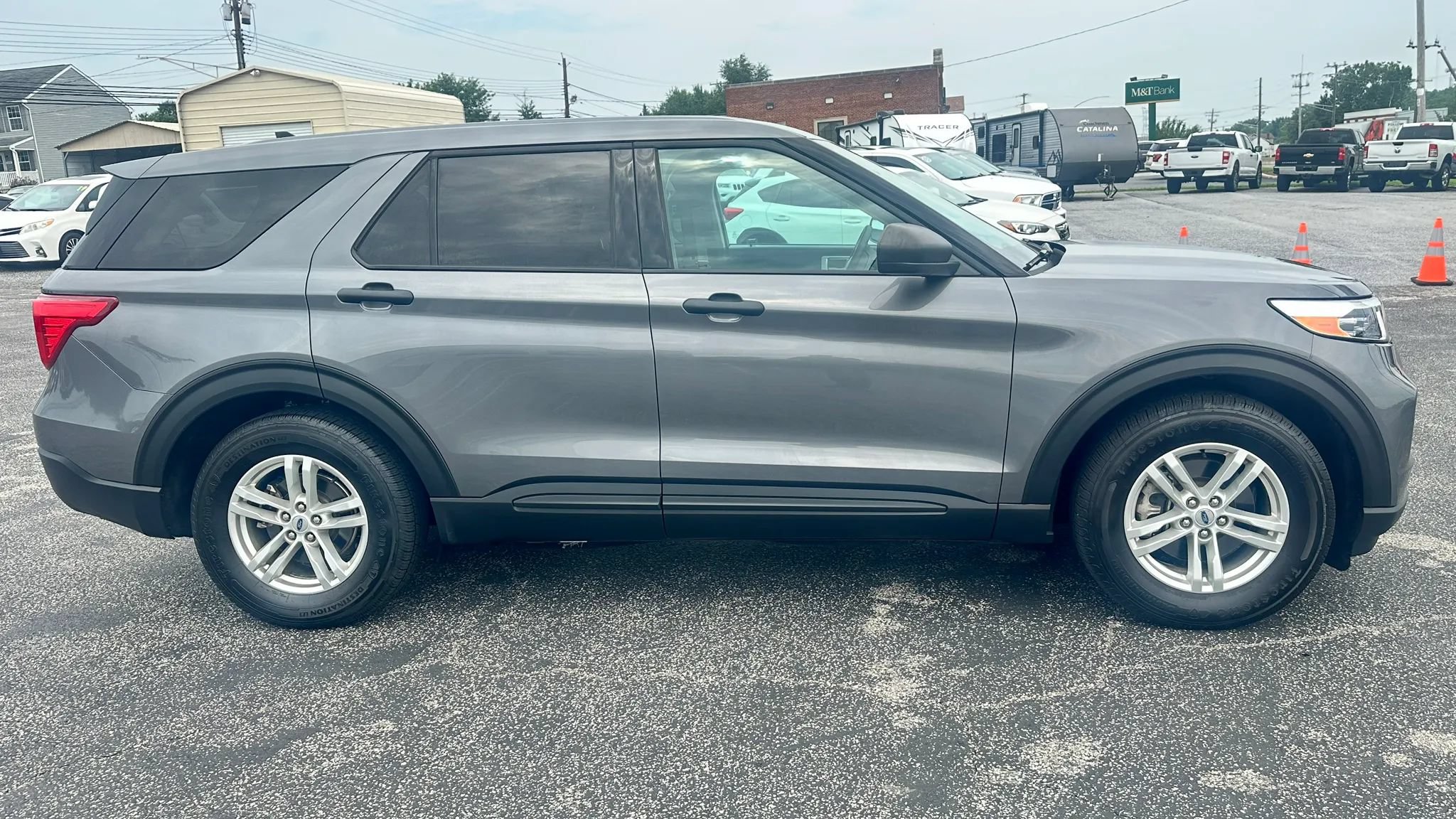 Used 2023 Ford Explorer 2WD image 4