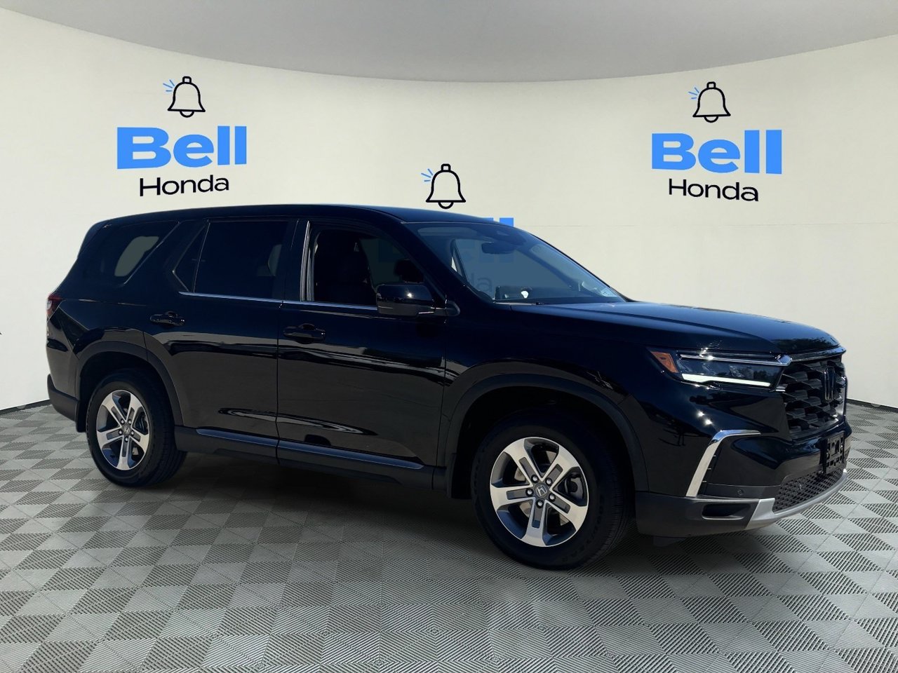 Used 2025 Honda Pilot EX-L image 6