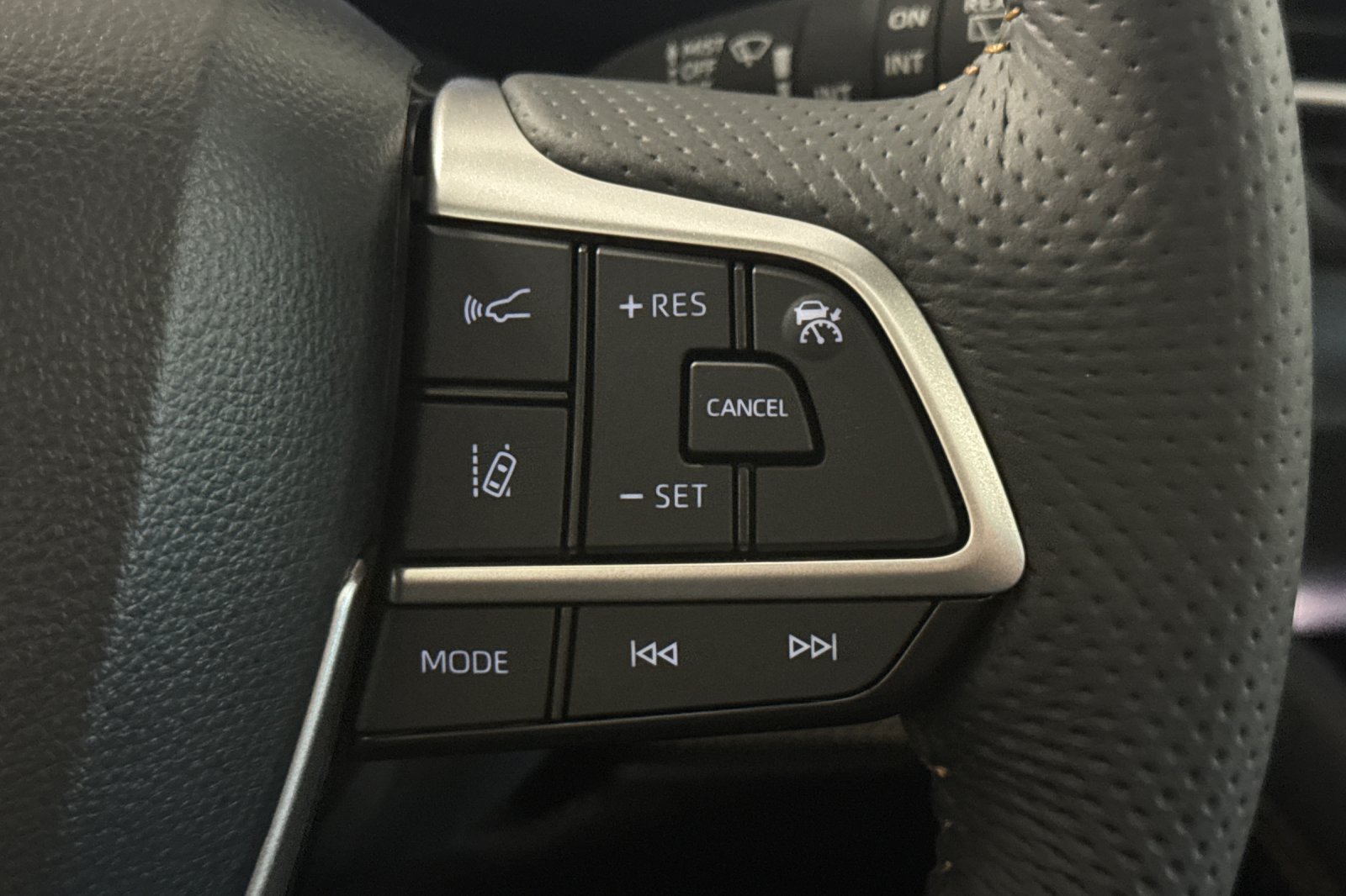 New 2026 Toyota Sienna XLE Woodland Edition AWD/4WD image 31