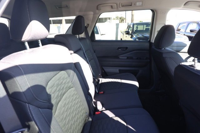 New 2025 Nissan Pathfinder SV w/ Cargo Package image 18
