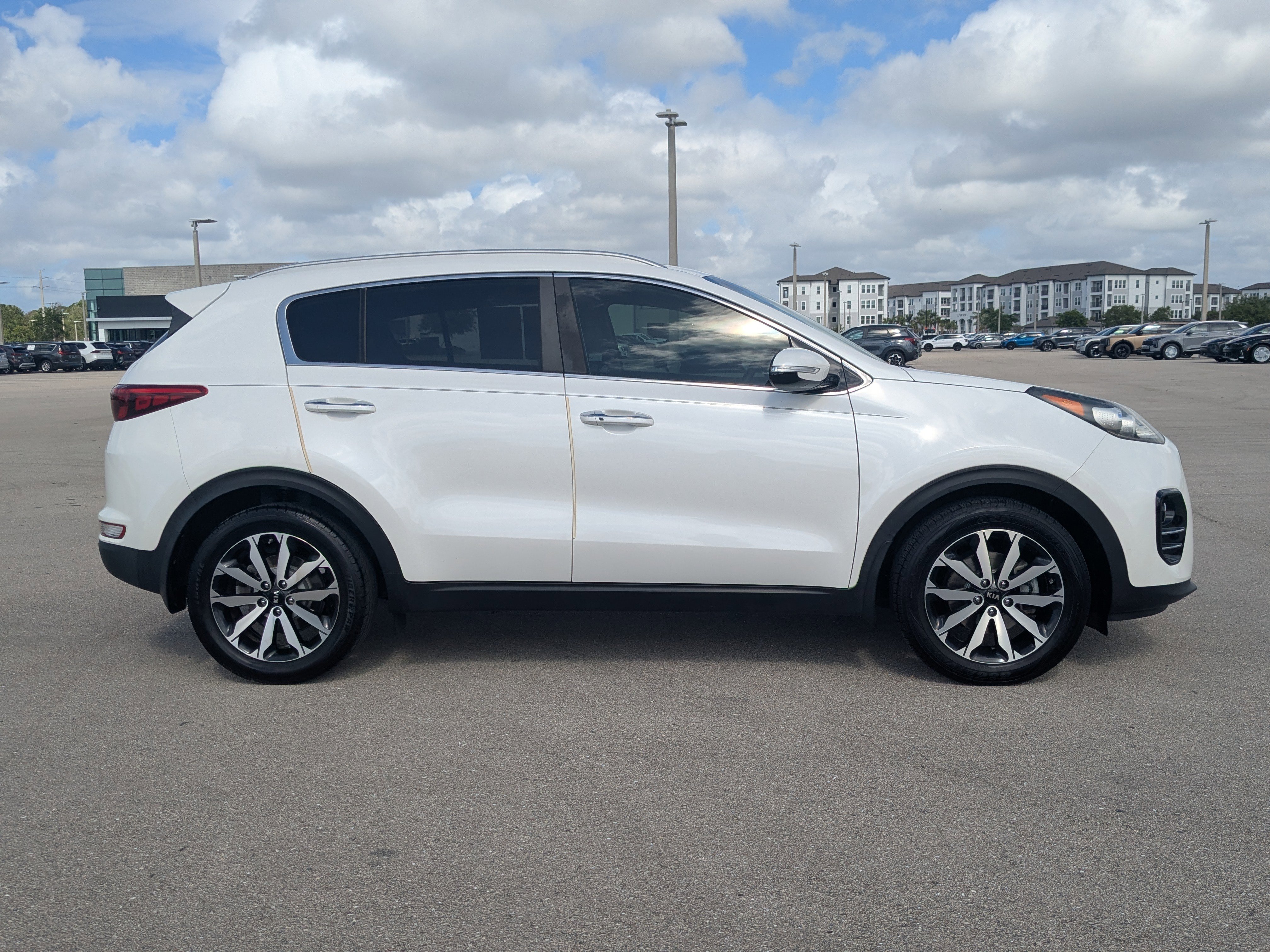 Certified 2019 Kia Sportage EX image 4
