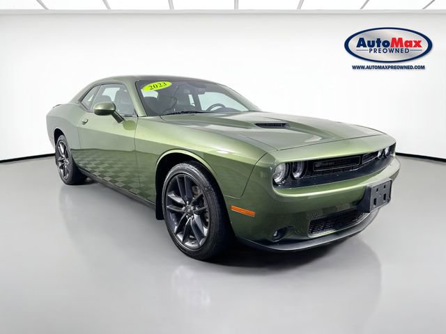 Used 2023 Dodge Challenger SXT w/ Plus Package image 1