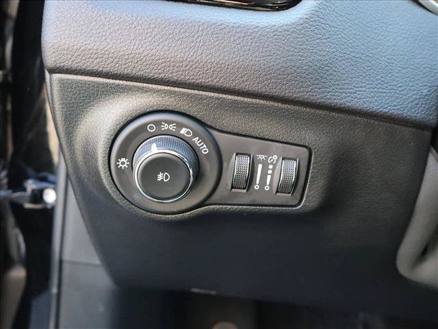 Used 2020 Jeep Compass Latitude AWD/4WD image 13