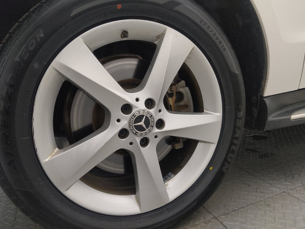 Used 2019 Mercedes-Benz GLE 400 4MATIC image 31