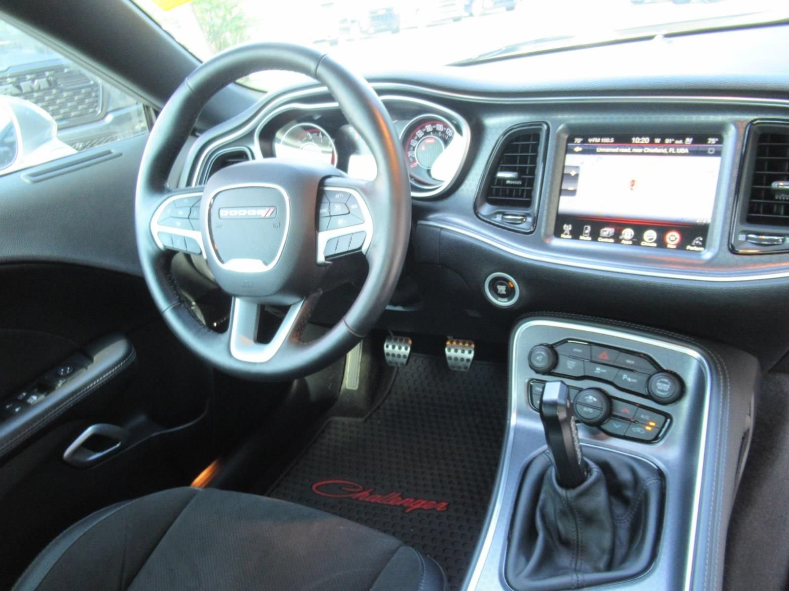 Used 2015 Dodge Challenger R/T Scat Pack w/ Leather Interior Group RWD image 12