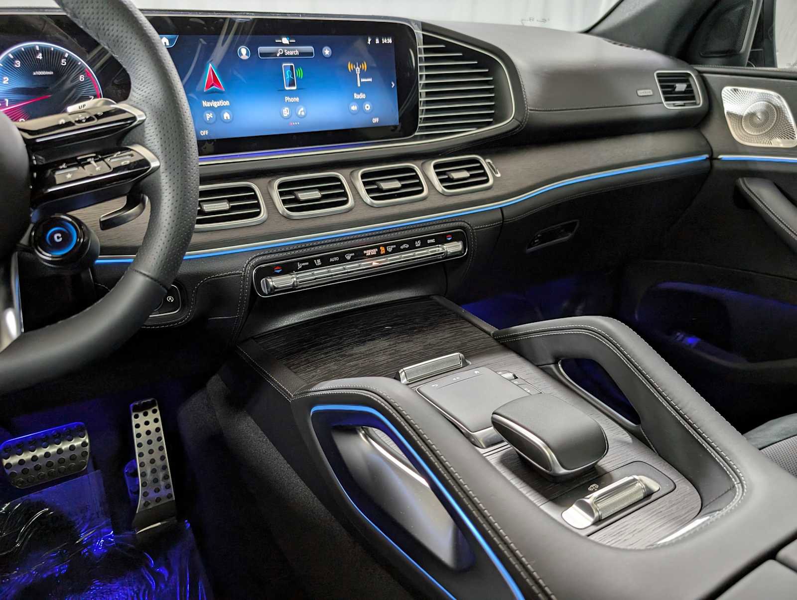 New 2025 Mercedes-Benz GLE 53 AMG 4MATIC Coupe image 29