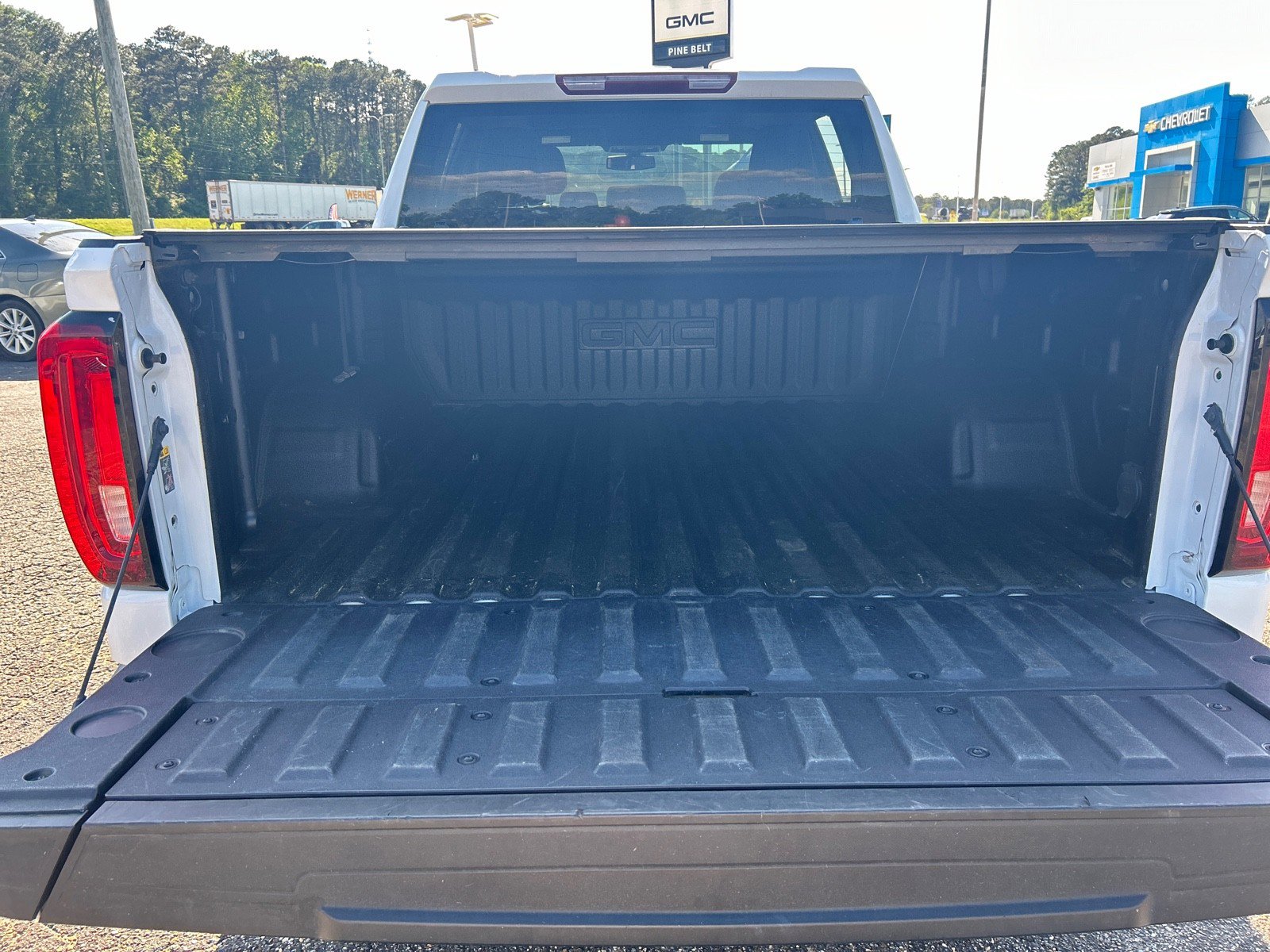 Used 2021 GMC Sierra 1500 SLT AWD/4WD image 13