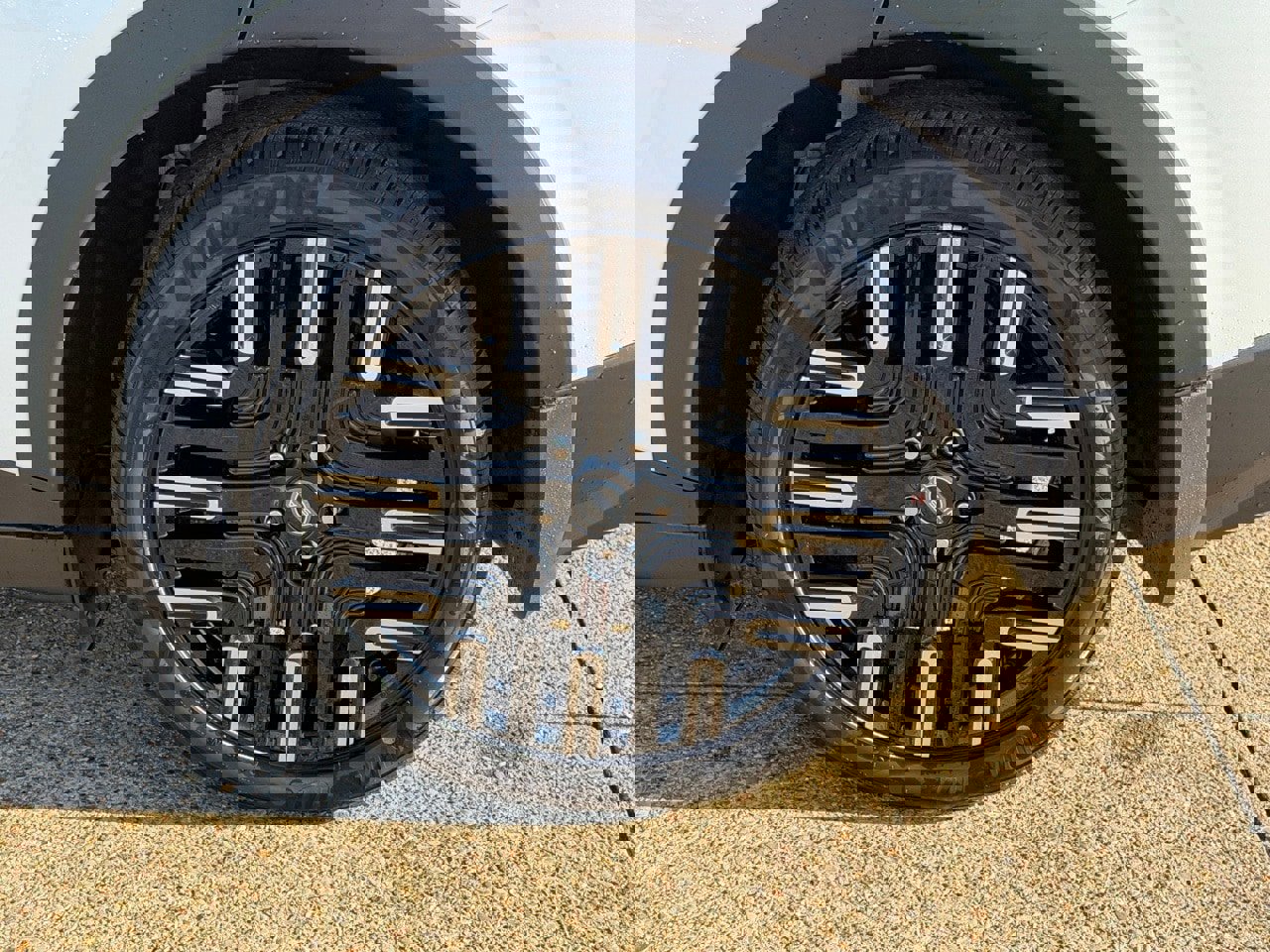 New 2026 Nissan Leaf Platinum+ w/ Cargo Package (Platinum+) image 24