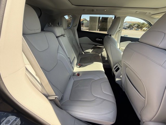 Certified 2020 Jeep Cherokee Limited image 12