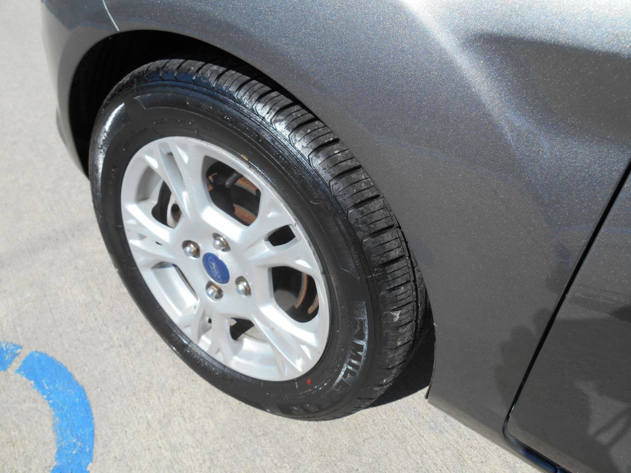 Used 2014 Ford Fiesta SE FWD image 10