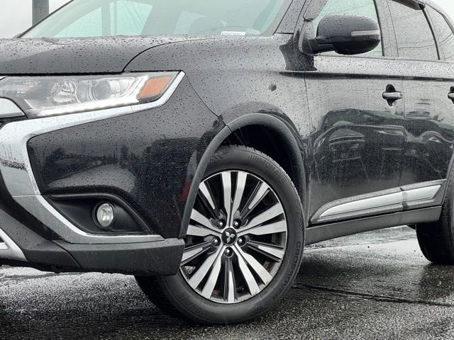 Used 2019 Mitsubishi Outlander AWD image 2