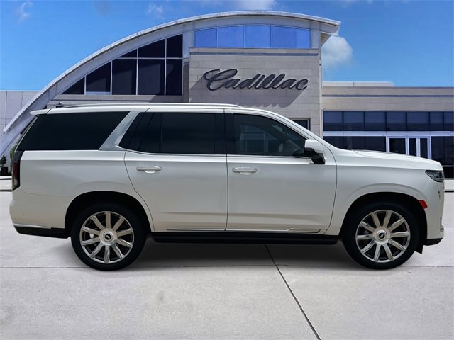 Used 2024 Cadillac Escalade Premium Luxury Platinum w/ Heavy-Duty Trailer Package image 4