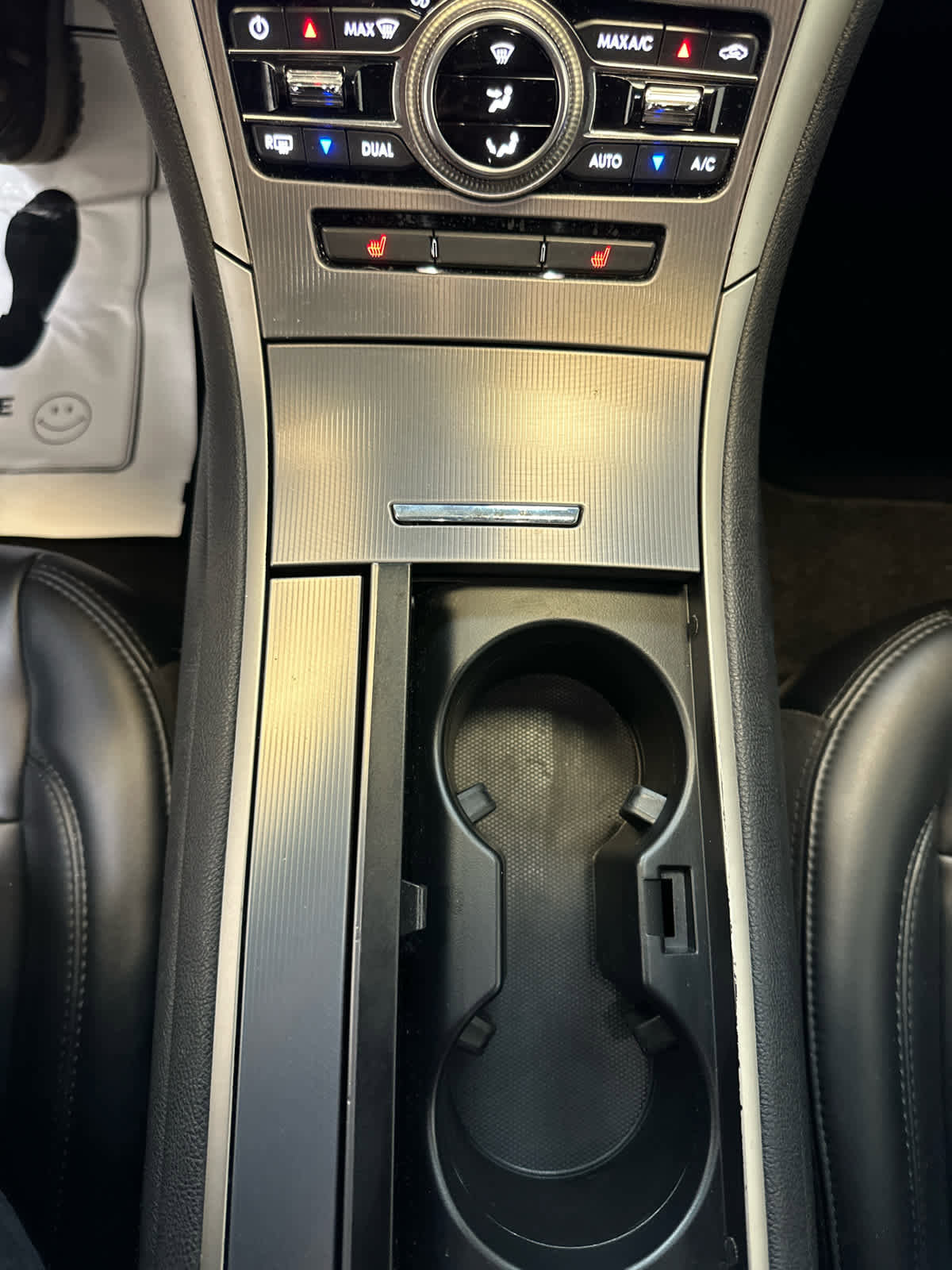 Used 2020 Lincoln MKZ AWD w/ Convenience Package image 30