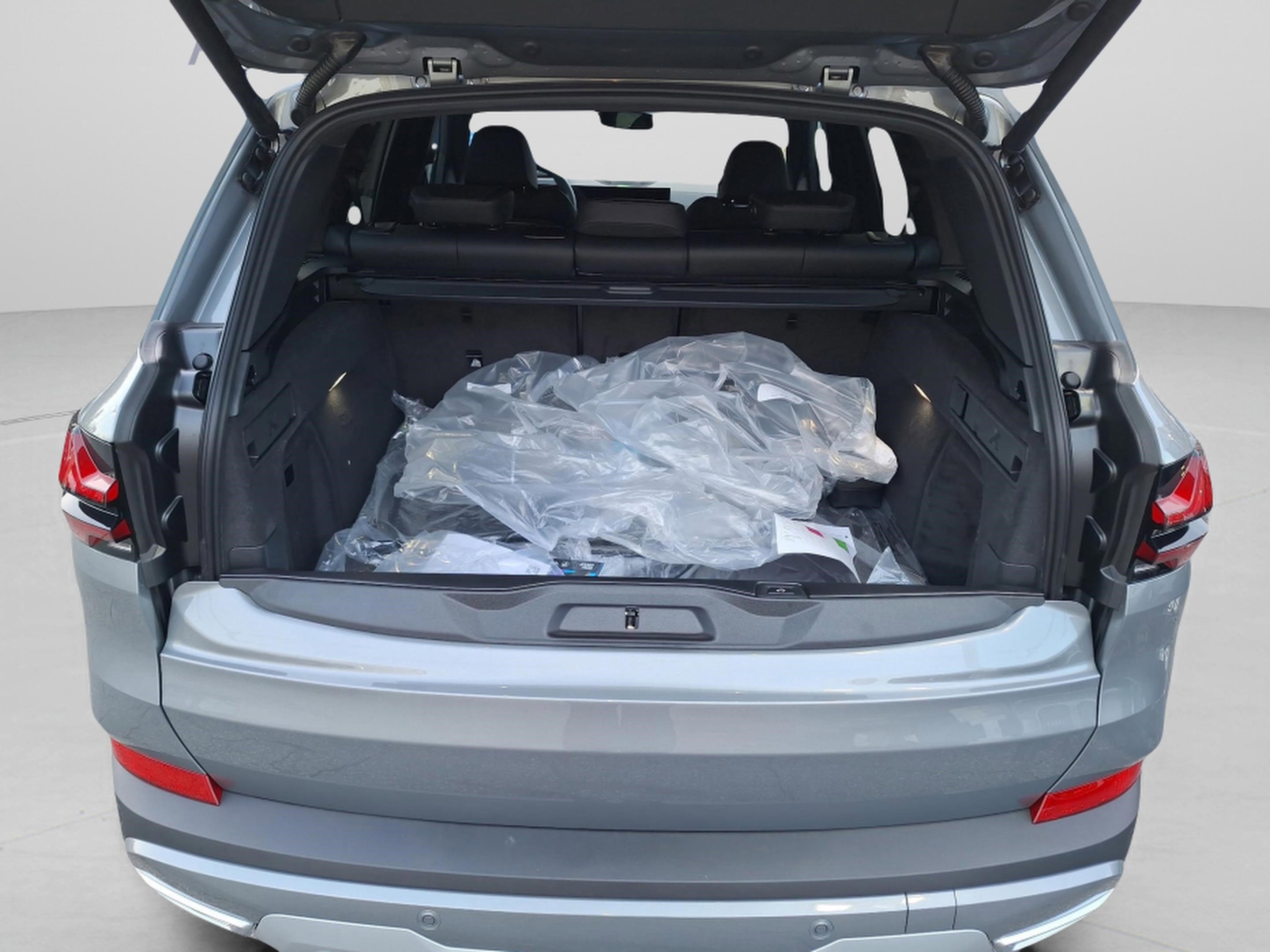 Used 2026 BMW X5 xDrive40i w/ Premium Package AWD/4WD image 18