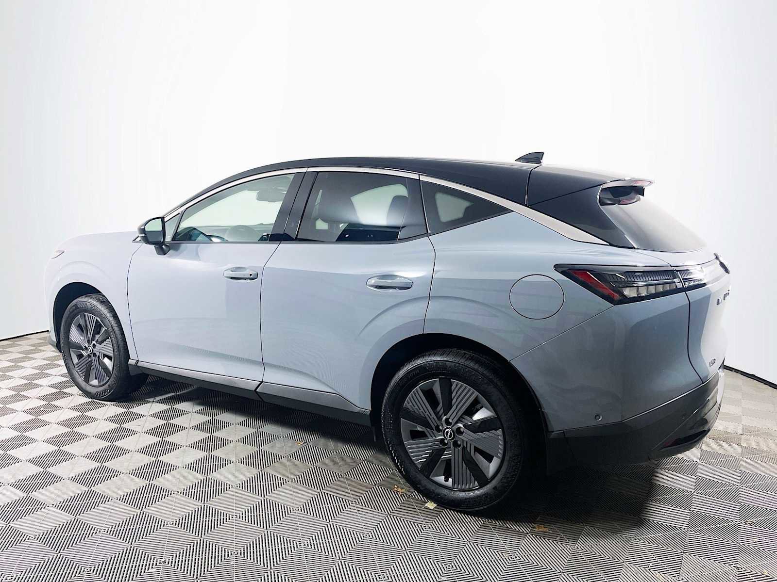 Used 2025 Nissan Murano SL image 6
