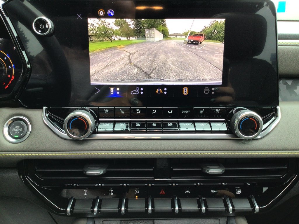 New 2026 Chevrolet Colorado ZR2 w/ Technology Package AWD/4WD image 29
