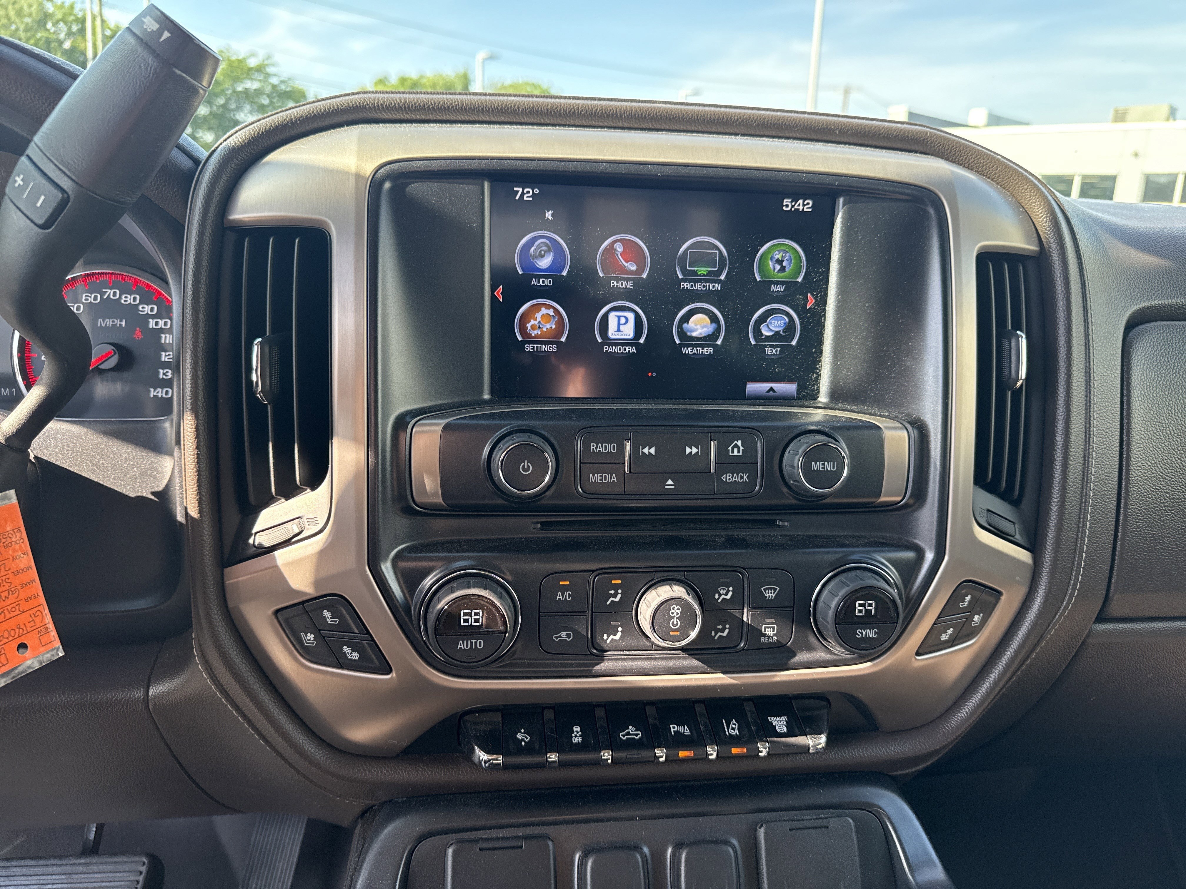 Used 2016 GMC Sierra 2500 Denali w/ Duramax Plus Package AWD/4WD image 12