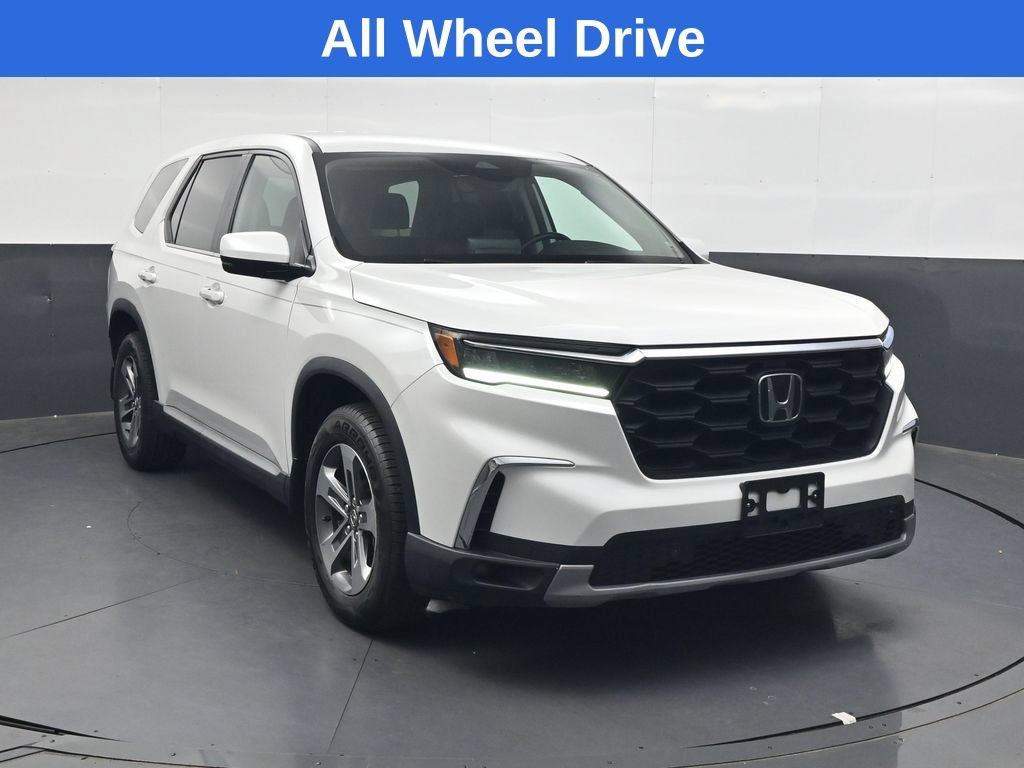 Used 2025 Honda Pilot EX-L image 2