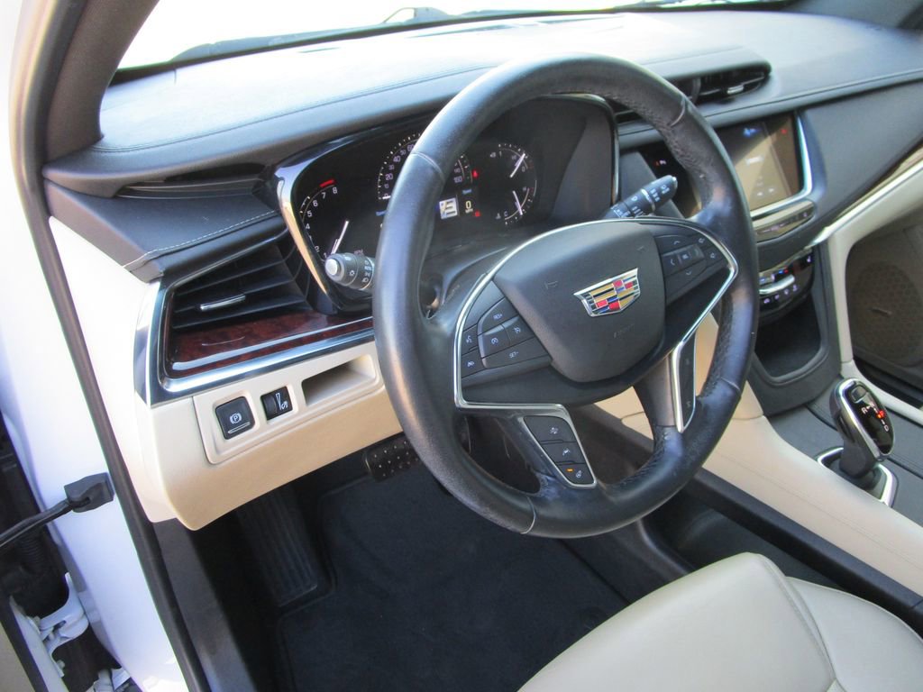 Used 2019 Cadillac XT5 Luxury image 27