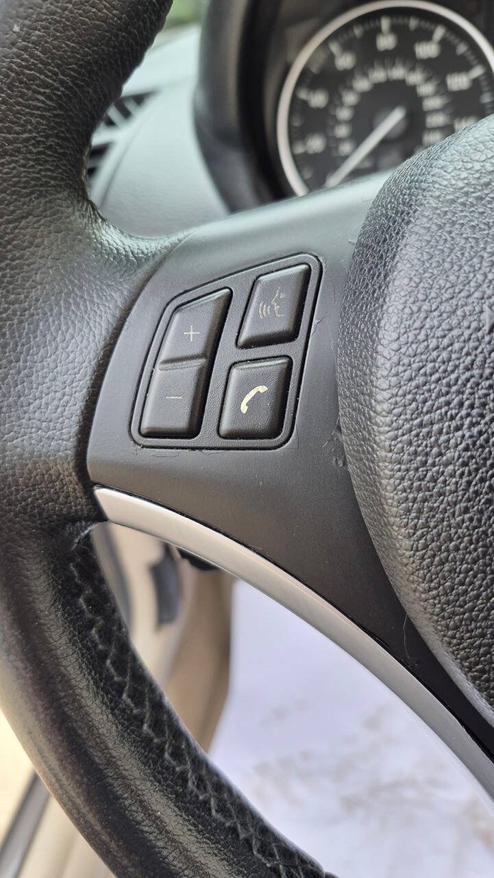 Used 2010 BMW 135i Convertible RWD image 33