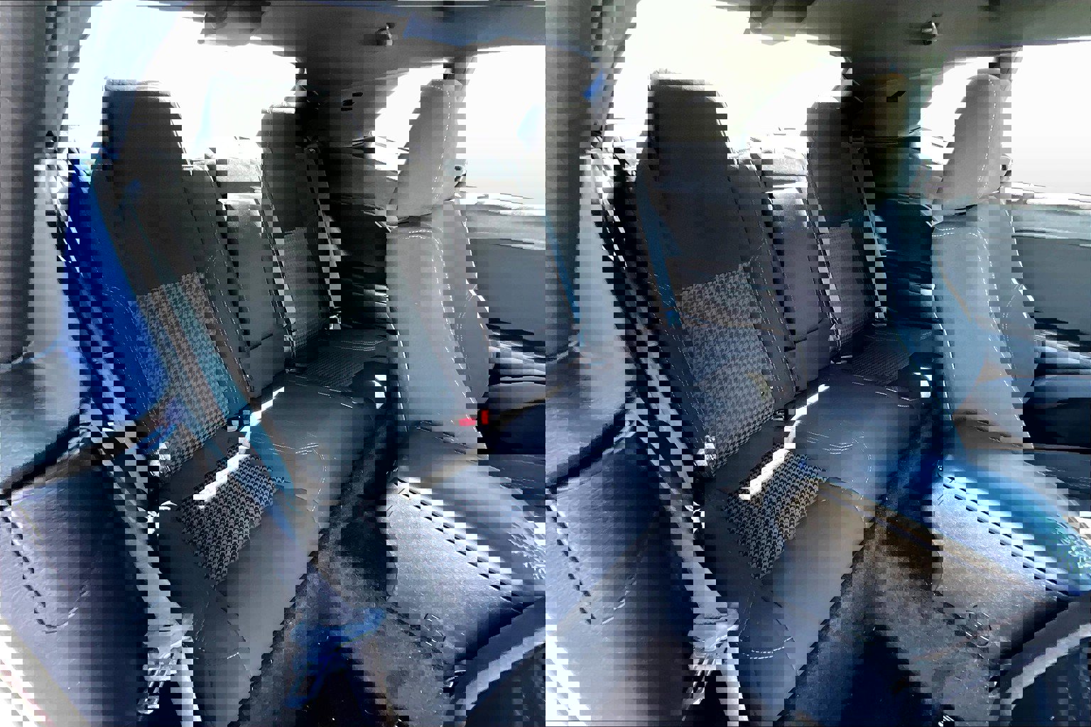 Used 2015 Dodge Challenger R/T w/ Quick Order Package 22B R/T image 25