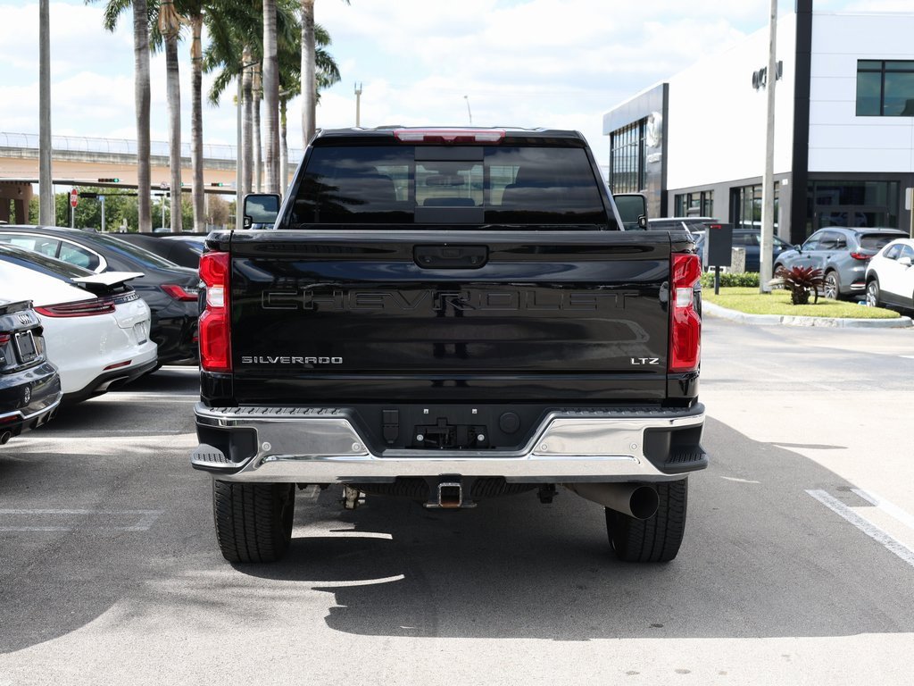 Used 2022 Chevrolet Silverado 2500 LTZ w/ LTZ Plus Package image 6