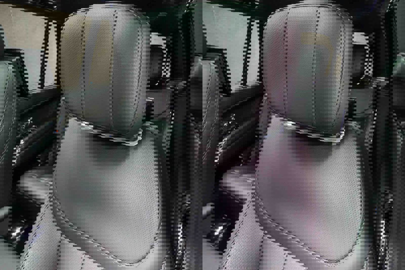 Used 2025 Land Rover Range Rover Long Wheelbase Autobiography image 18