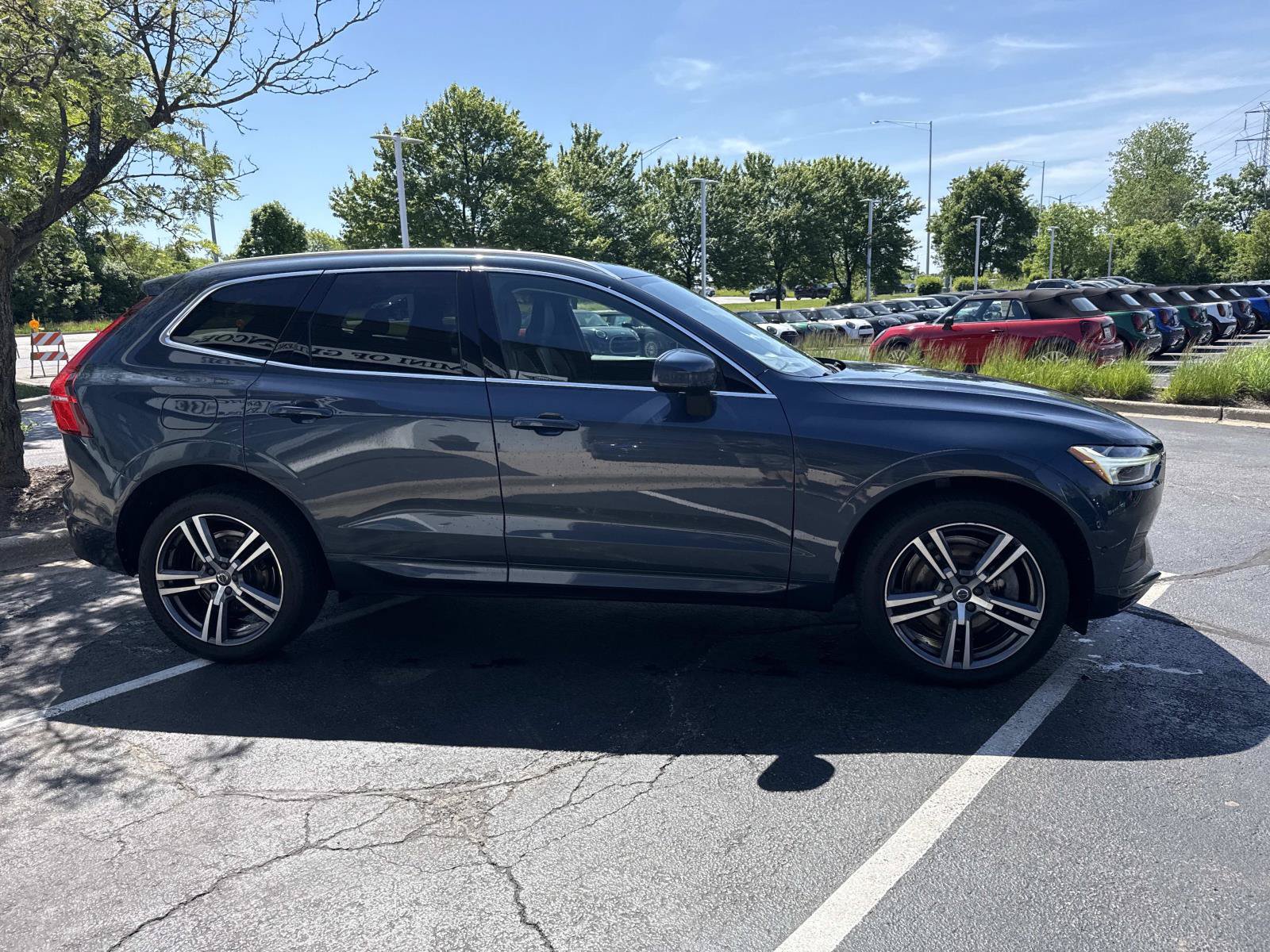 Used 2018 Volvo XC60 T6 Momentum w/ Convenience Package AWD/4WD image 5