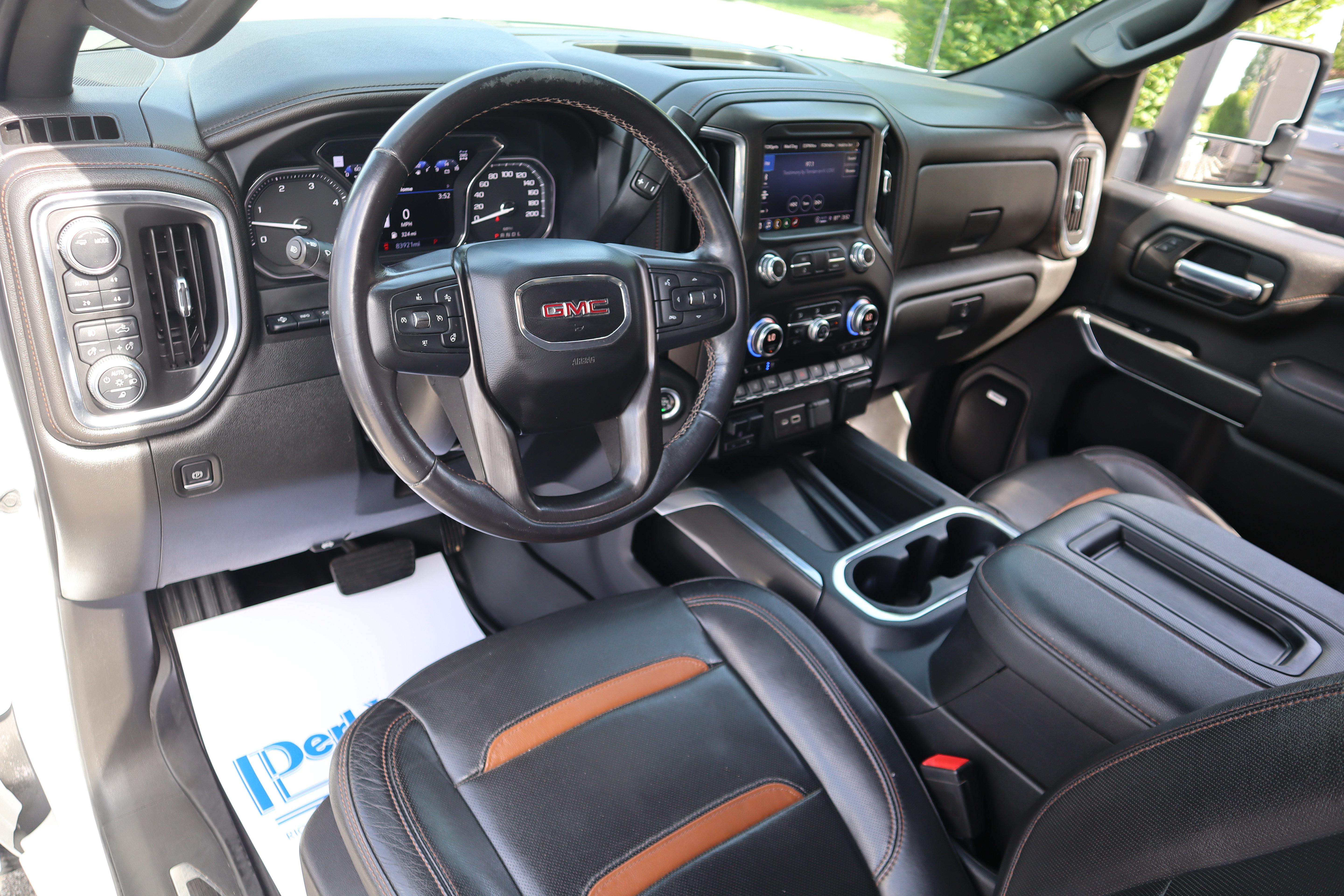 Used 2022 GMC Sierra 2500 AT4 w/ AT4 Premium Plus Package AWD/4WD image 34